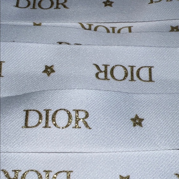 Dior Luxurious White Ribbon with Gold Stars Approx 21 feet - Picture 2 of 3